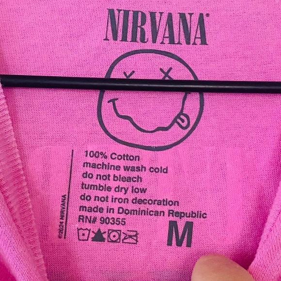 NIRVANA Pink In Utero Live 93 Concert T Shirt Angel Graphic Tee Women’s Medium - Picture 4 of 9